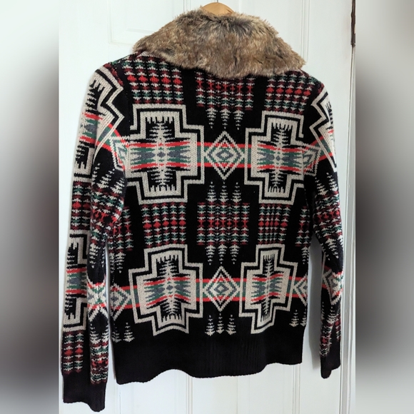 NWT, PENDLETON zip up wool sweater sz small - Picture 4 of 6